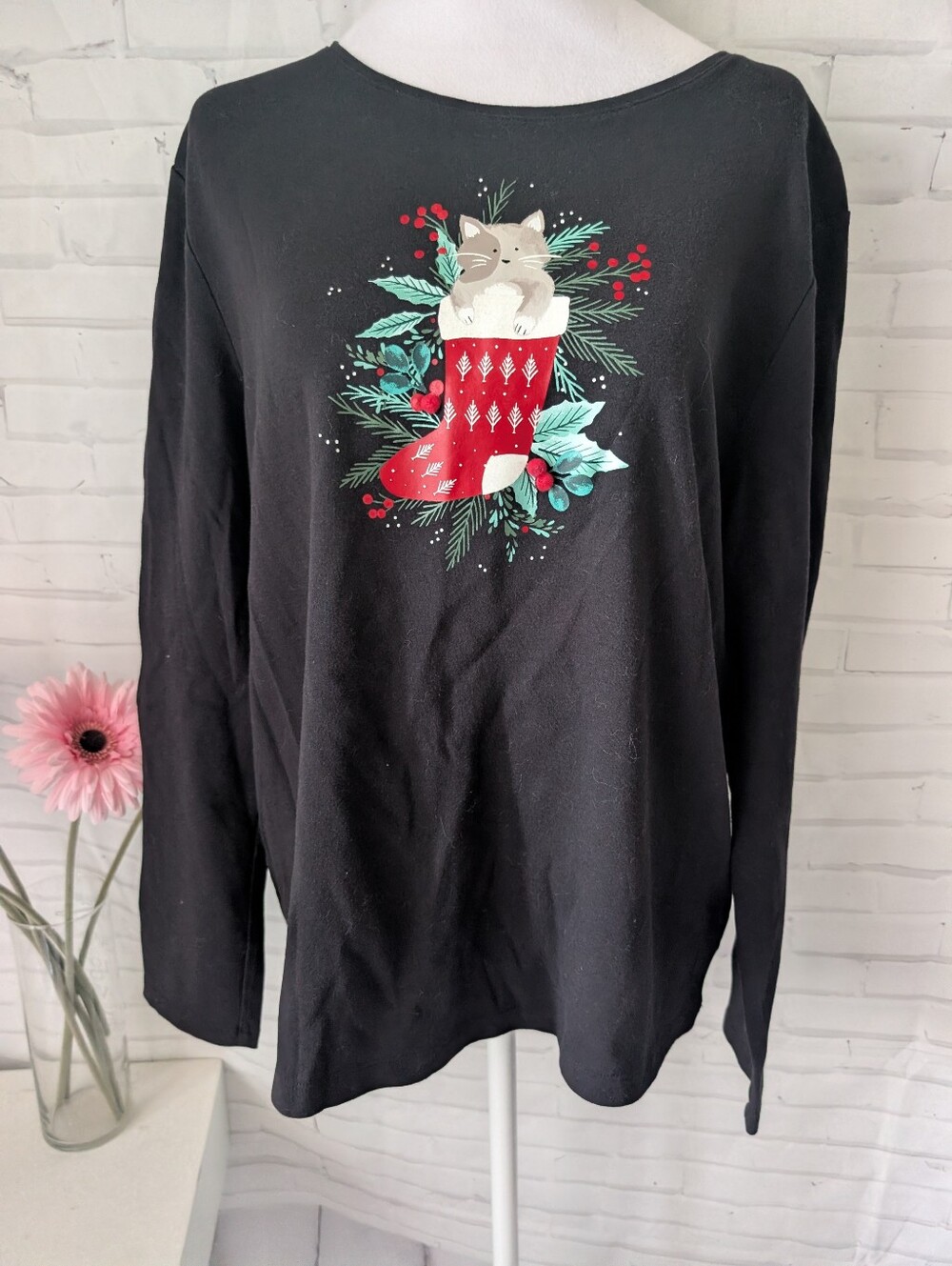 Croft & Barrow Women's Long-Sleeve Holiday Cat Stocking Top